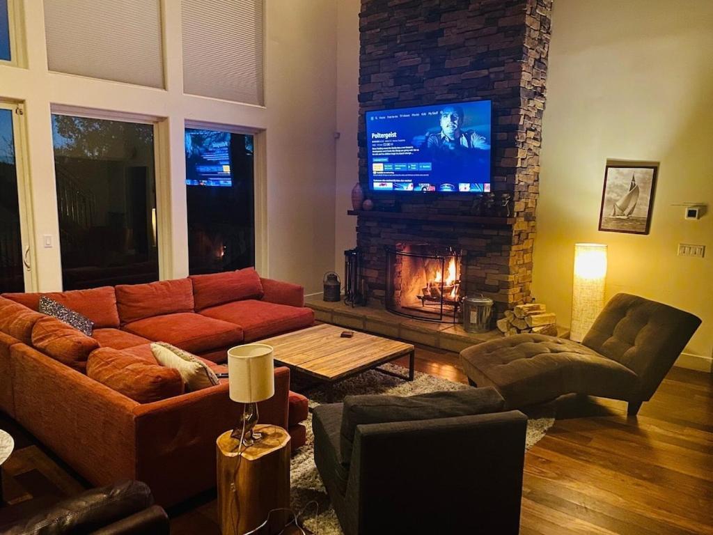 Modern 6 Bedroom Retreat, Stunning Lake Views, Close To Village! Lake Arrowhead Exteriér fotografie