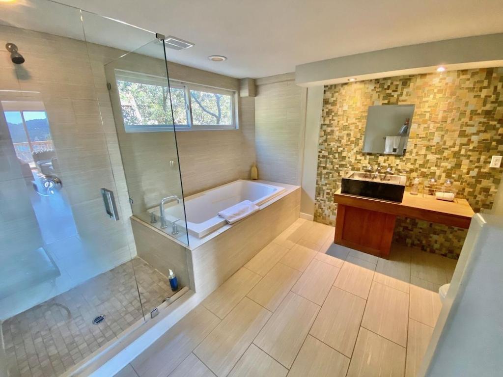 Modern 6 Bedroom Retreat, Stunning Lake Views, Close To Village! Lake Arrowhead Exteriér fotografie