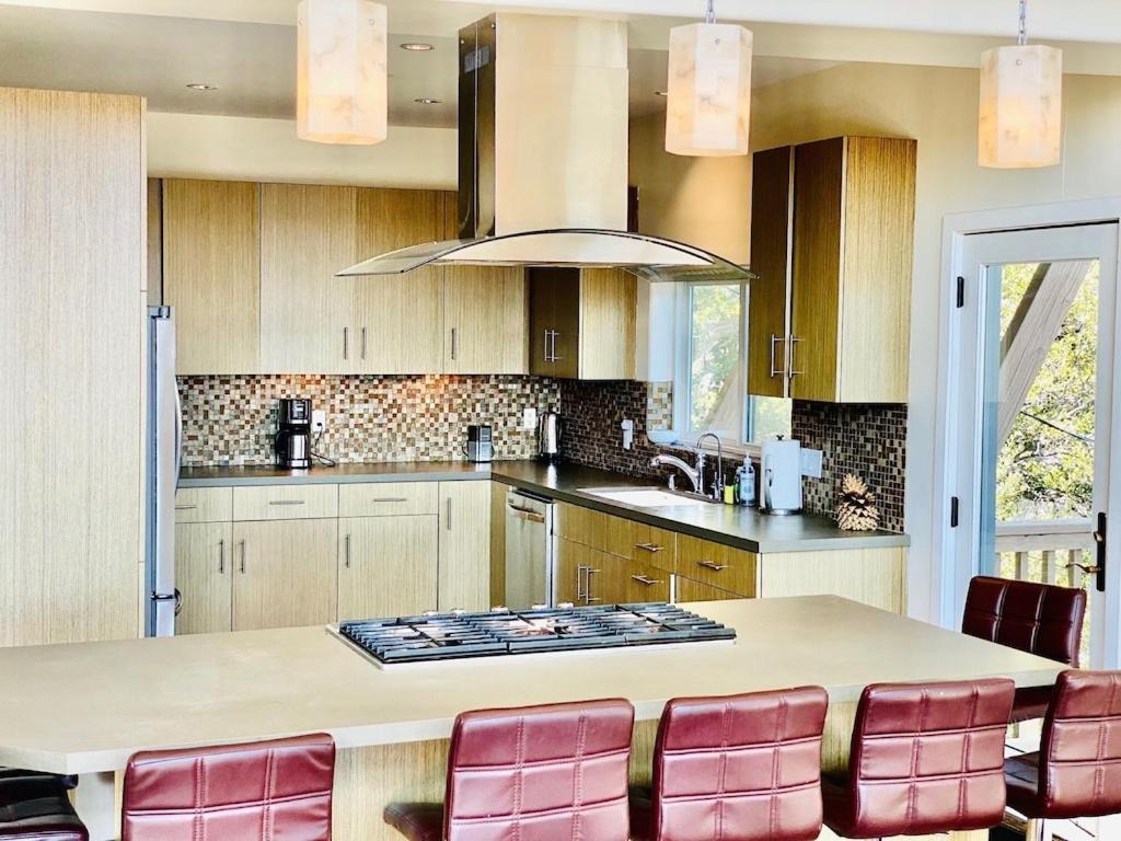 Modern 6 Bedroom Retreat, Stunning Lake Views, Close To Village! Lake Arrowhead Exteriér fotografie